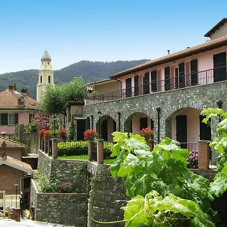 شقة In Castellaro With Garden